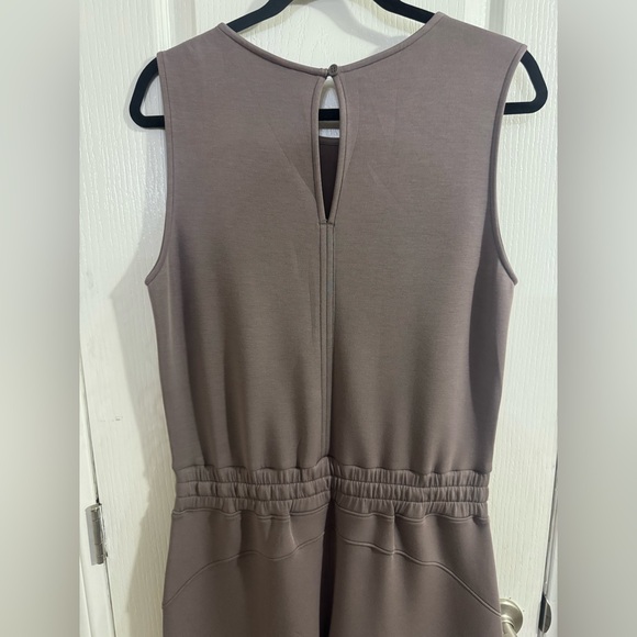 SPANX Air essentials Taupe Sleeveless Jumpsuit - Picture 9 of 11